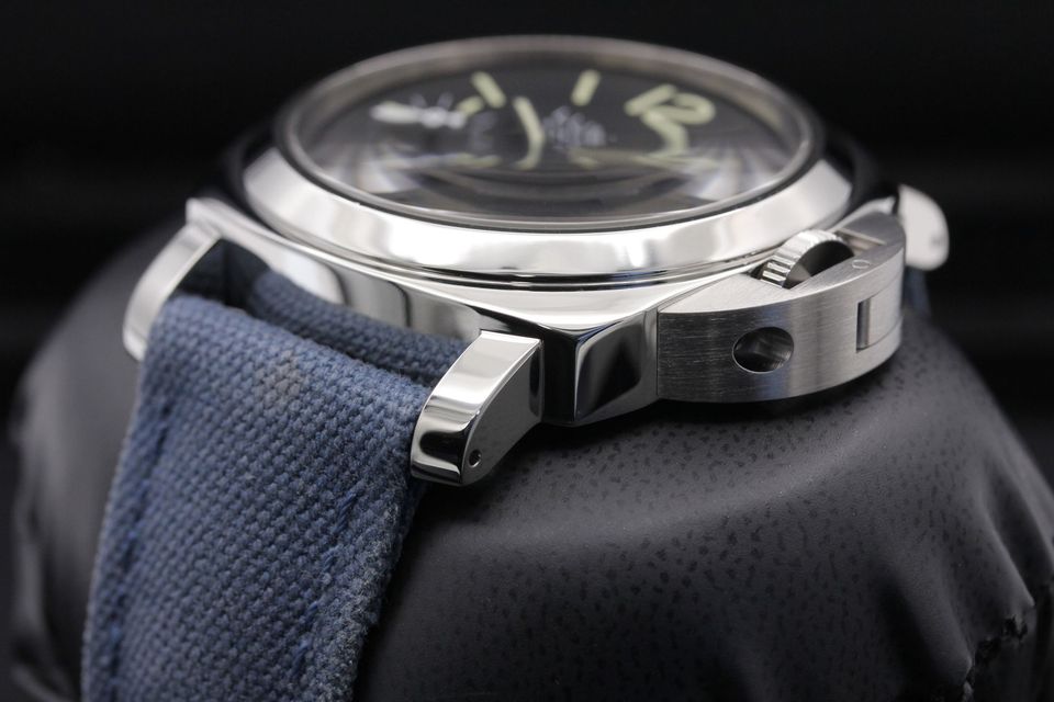 Panerai Luminor Logo PAM00777 Image 2